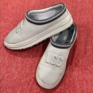 UGG Light Gray Slip-On Clogs with Braided Collar